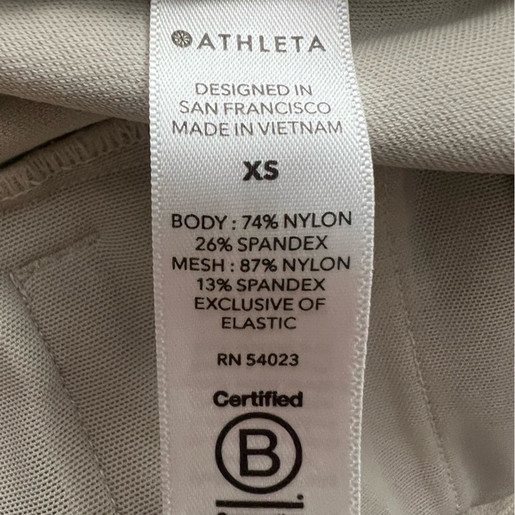 Athleta Pants Womens Beige Venice Pintuck Tapered Commute Travel Office Sz XS - Picture 8 of 10